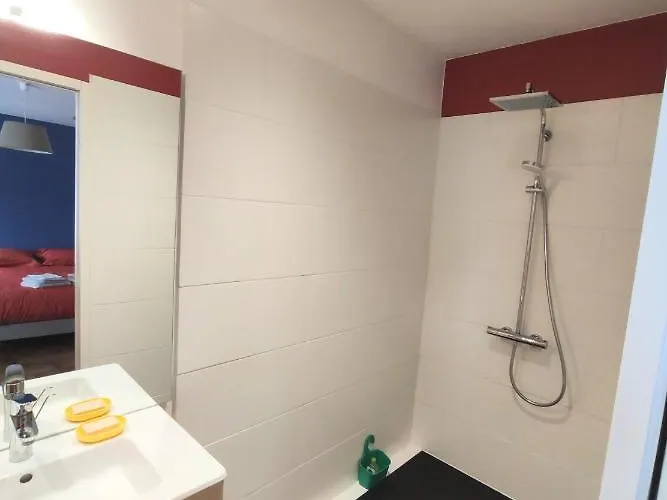 Le Cactus Orange D'hôte Entrée Indépendante Couette-café Cressensac-Sarrazac